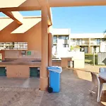 Riverview Holliday Villa With River Views And Pool