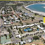 Riverview Holiday Apartment 6 - Kalbarri Wa