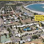 Riverview Holiday Apartment 32 - Kalbarri Wa