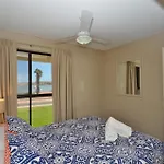 Riverview Holiday Apartment 11 - Kalbarri Wa