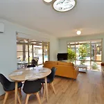 Riverview Holiday Apartment 10 - Kalbarri Wa