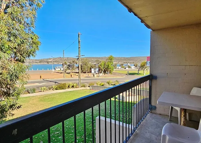 Riverview Holiday Apartment 6 - Kalbarri Wa
