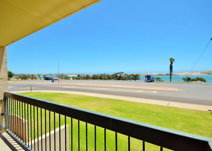Riverview Holiday Apartment 23 - Kalbarri Wa