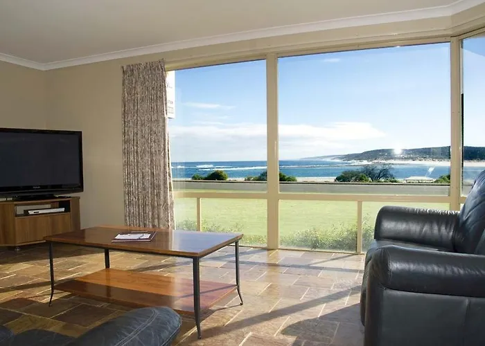 Pelican Shore Oceanfront Villa 6
