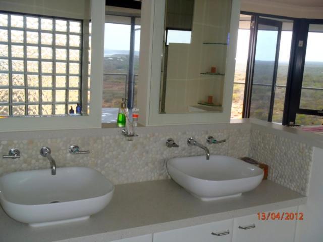 Eco Haven Retreat *