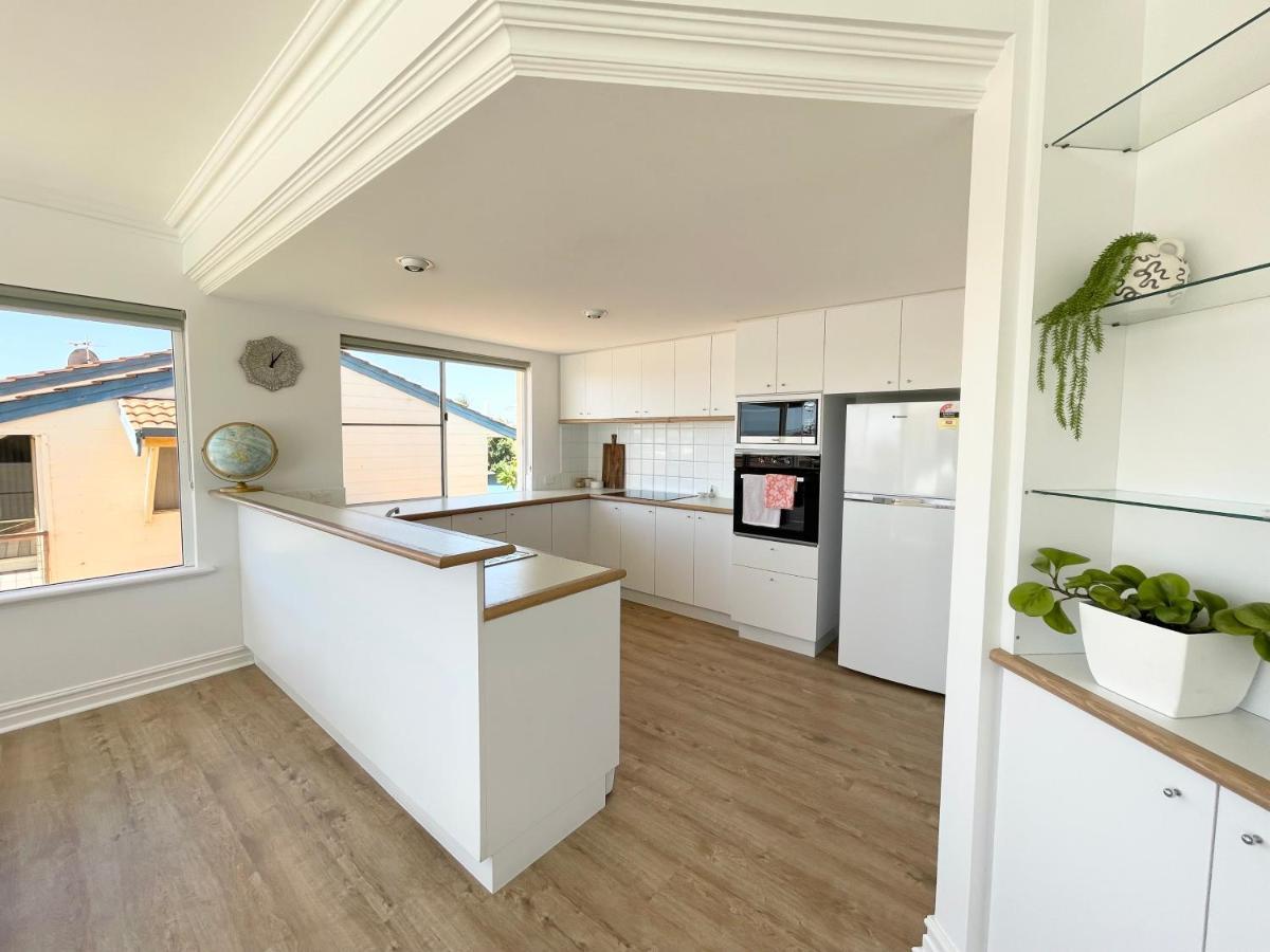 Sailors View Apartment Kalbarri