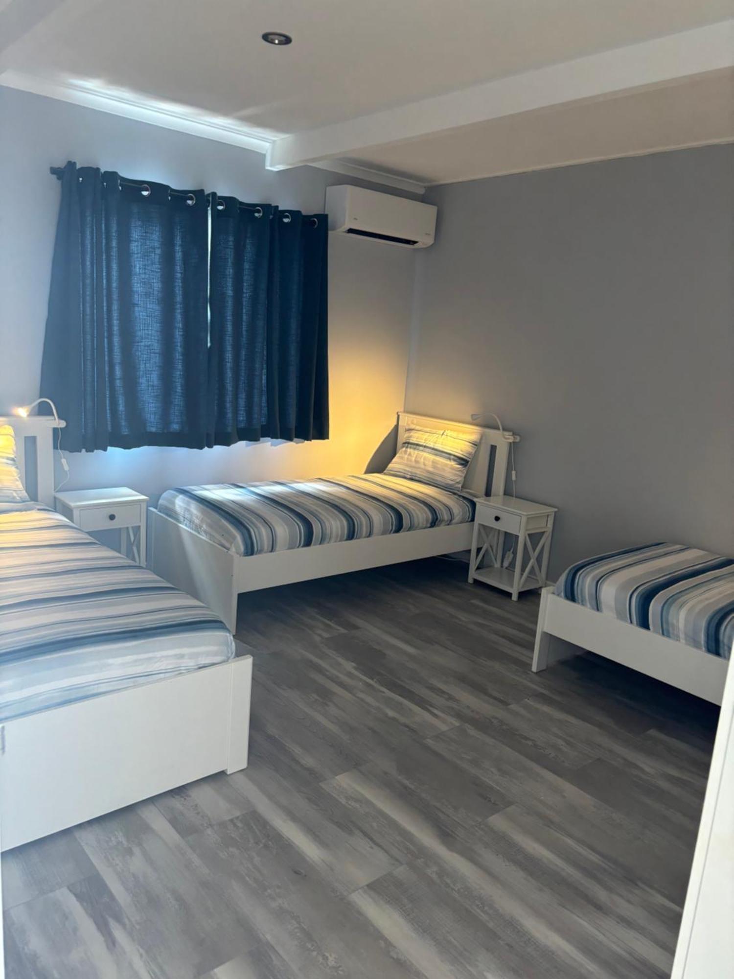 Sunset Apartment *