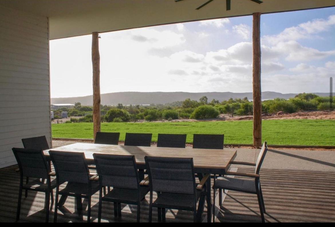 Holiday home Off The Hook *