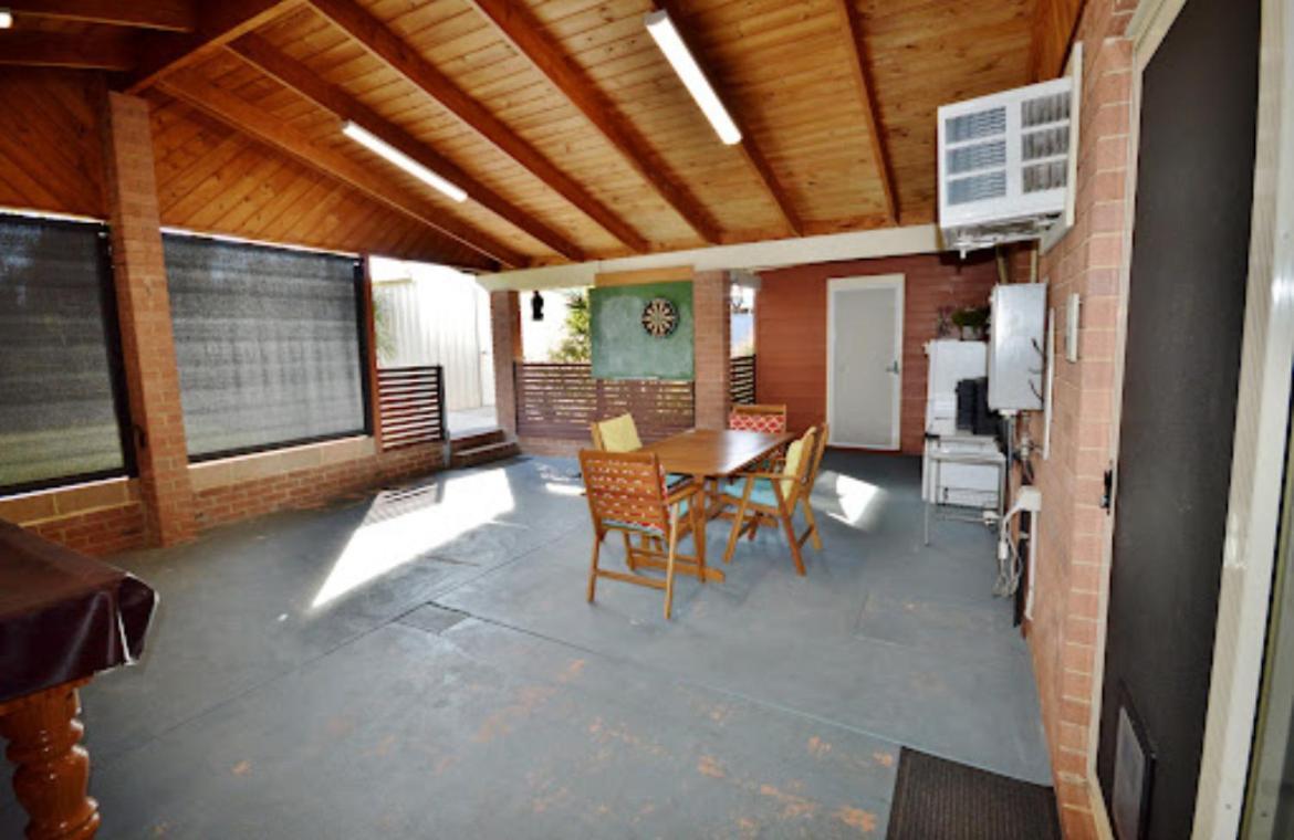 Hook, Wine And Sinker Holiday home