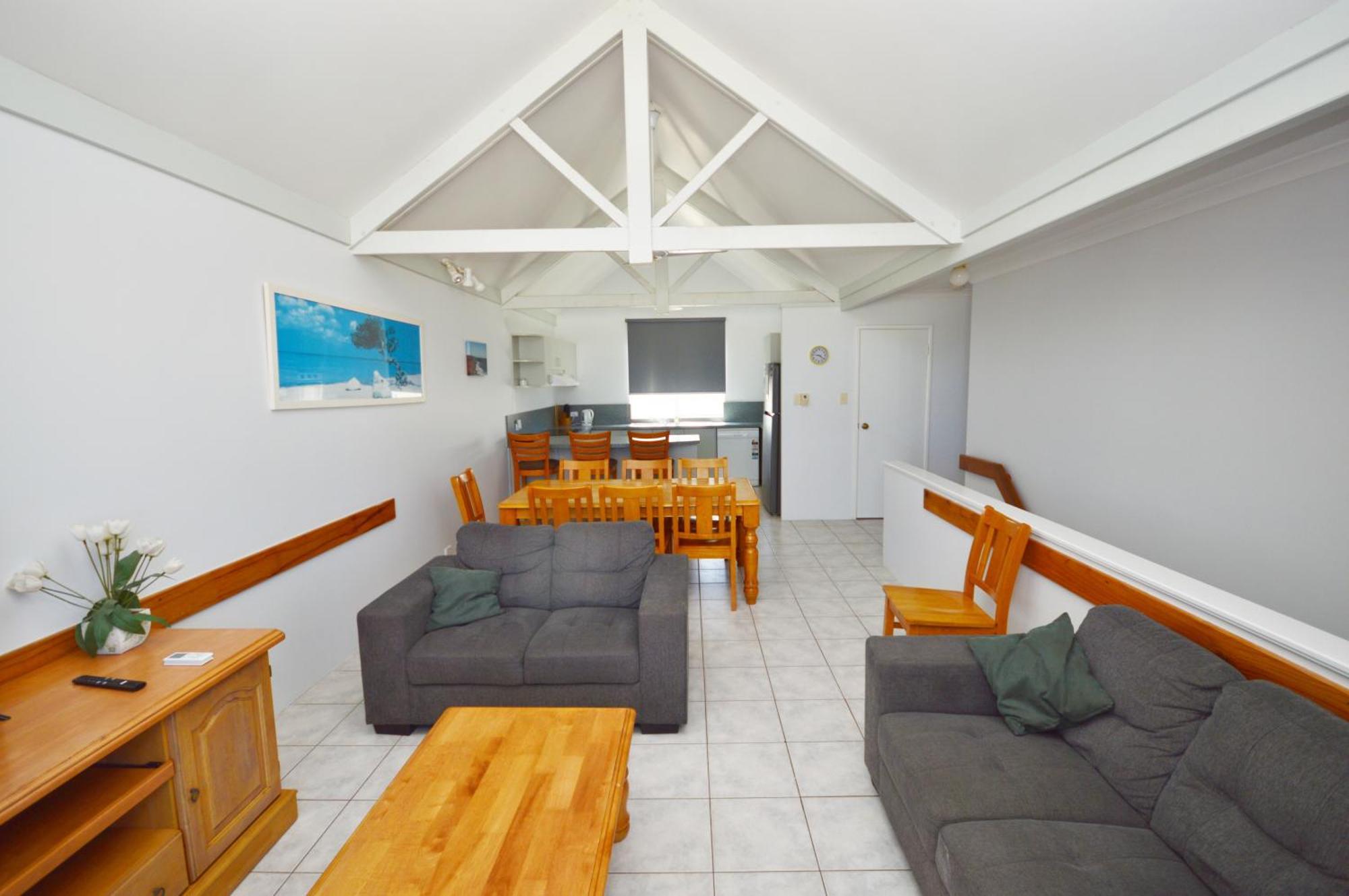 Waterfront Unit 3 - Wa Apartment