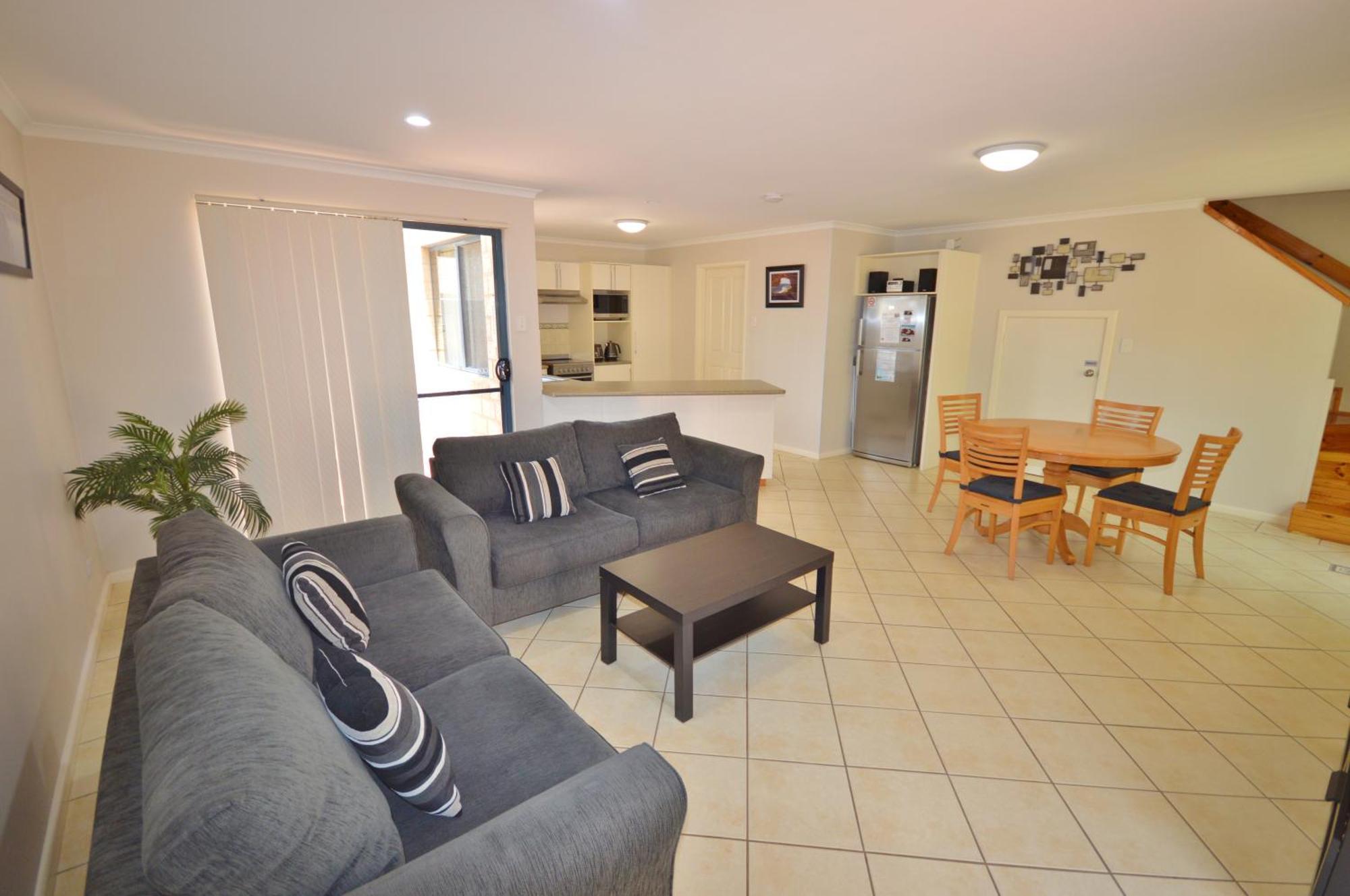 Blue Ocean 7 - Wa Apartment *