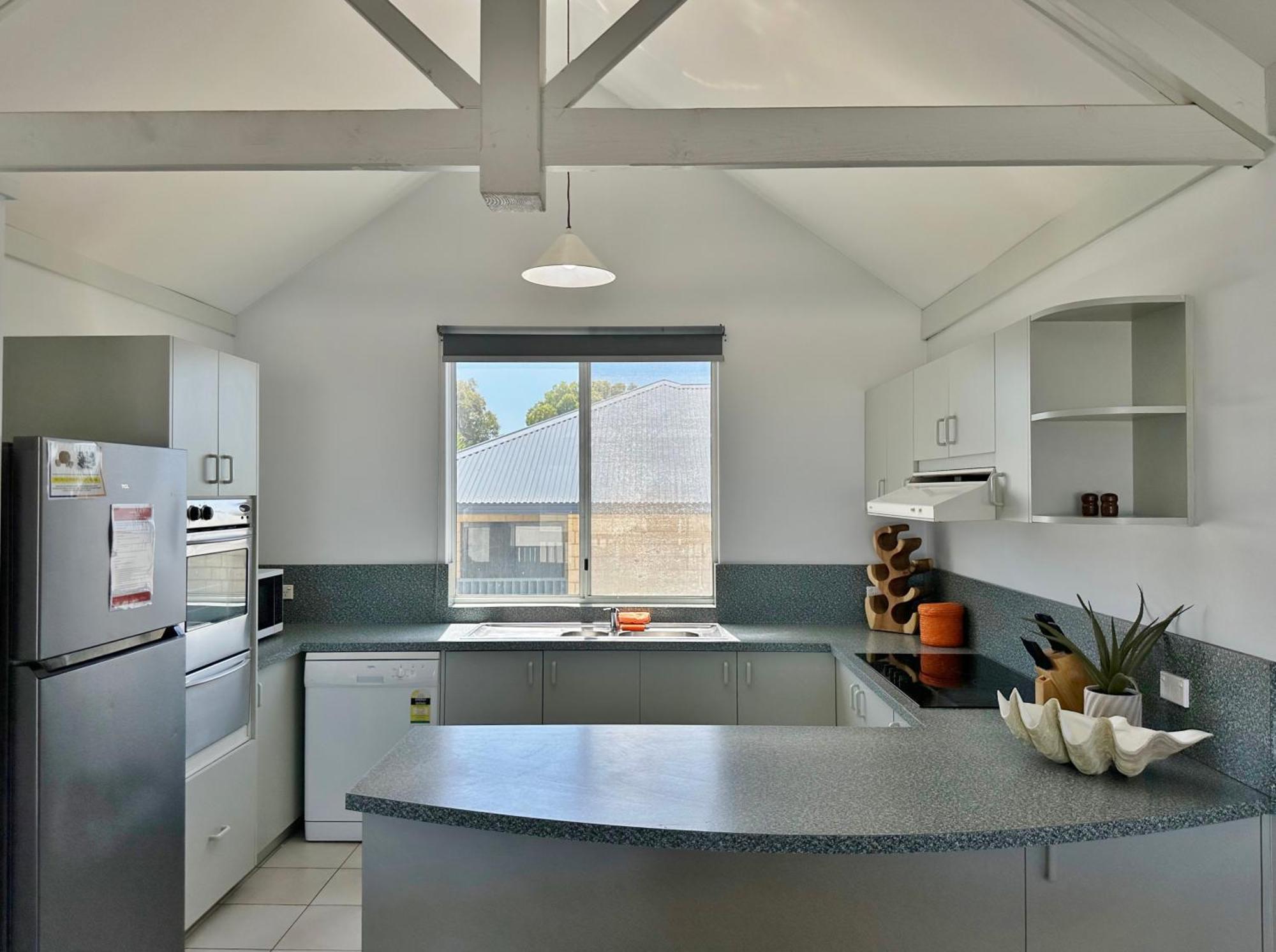 Waterfront Unit 4 - Wa