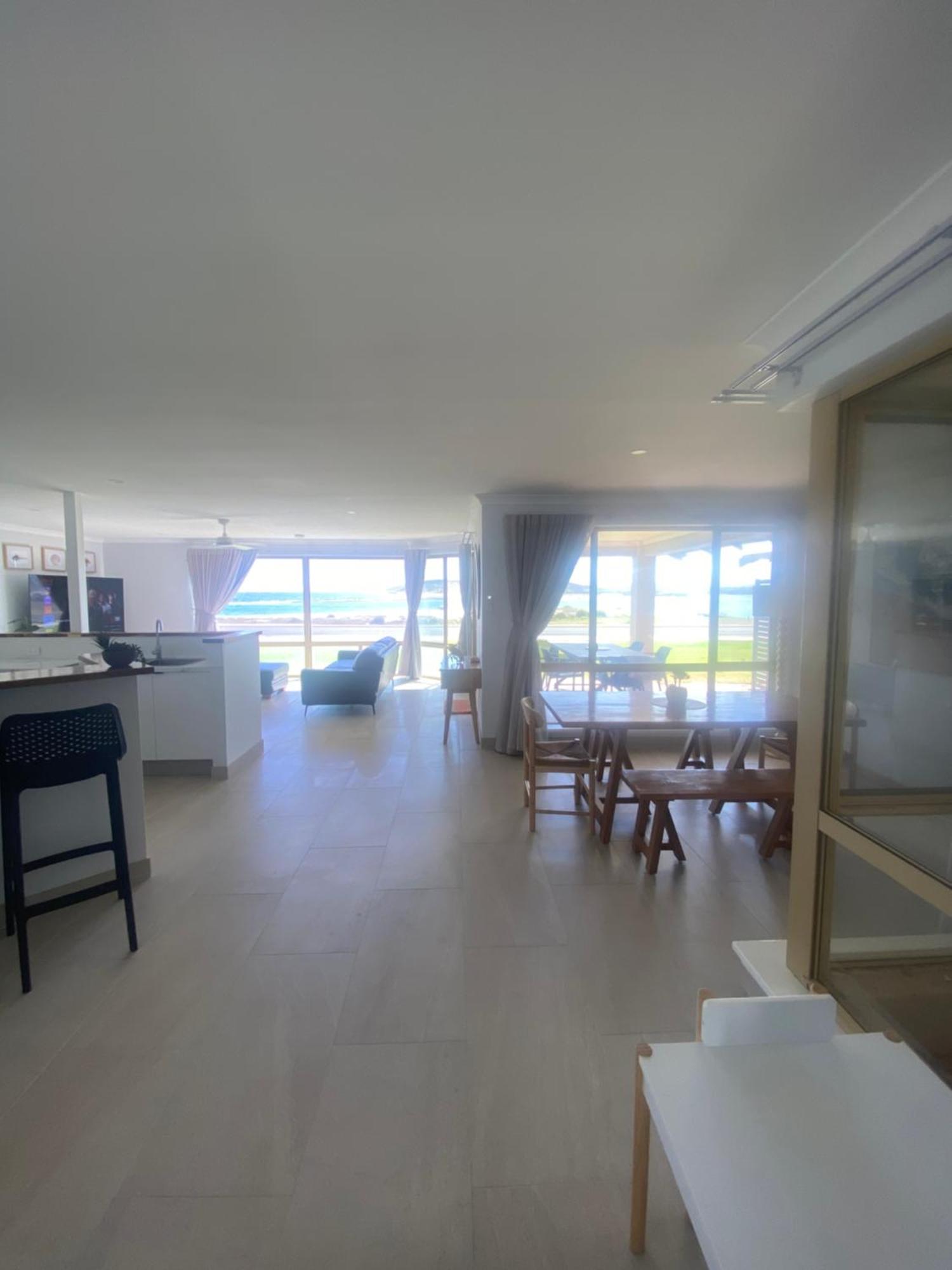 Pelican Shore Oceanfront 6 Villa *