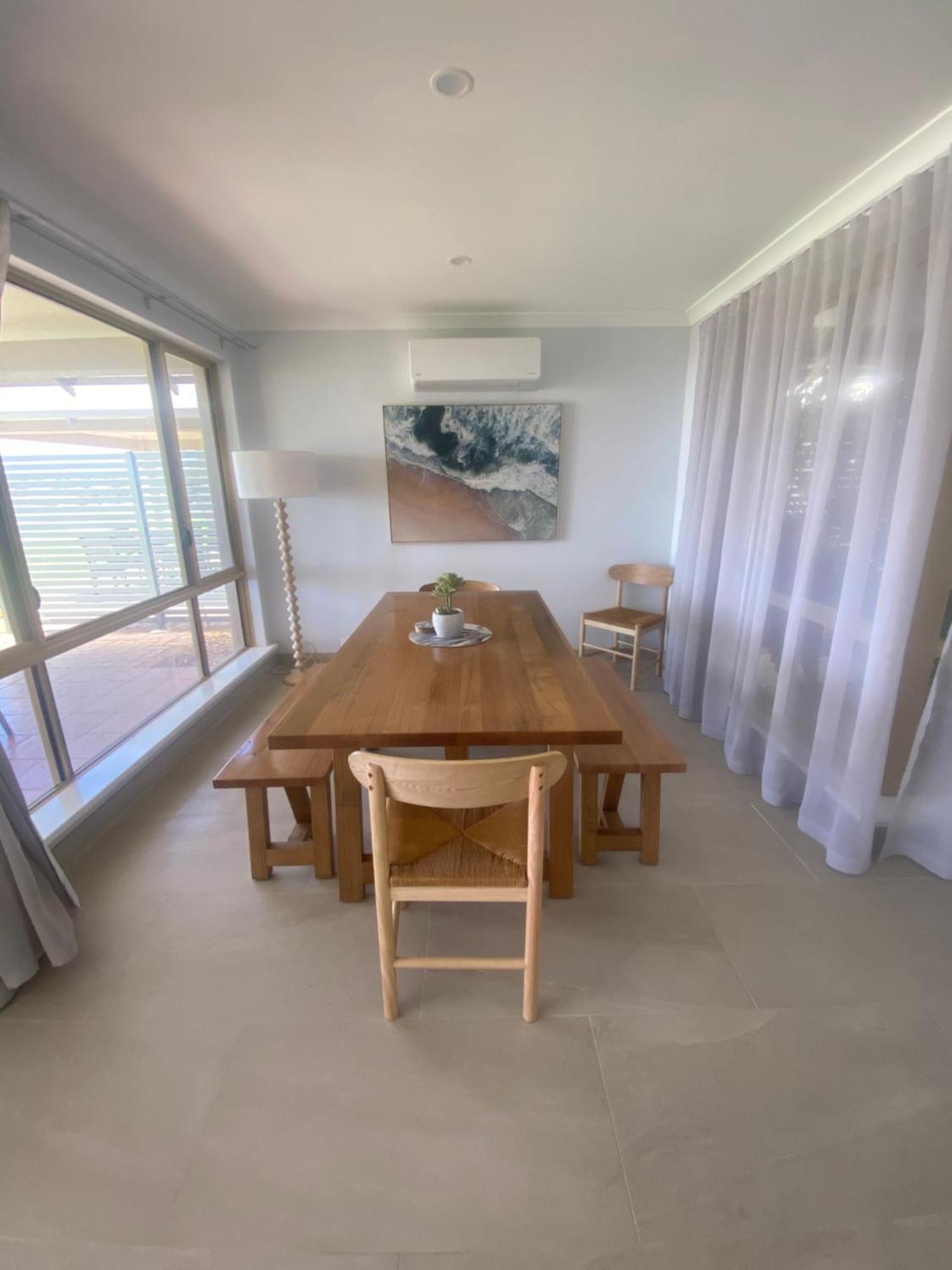Pelican Shore Oceanfront 6 Villa Kalbarri