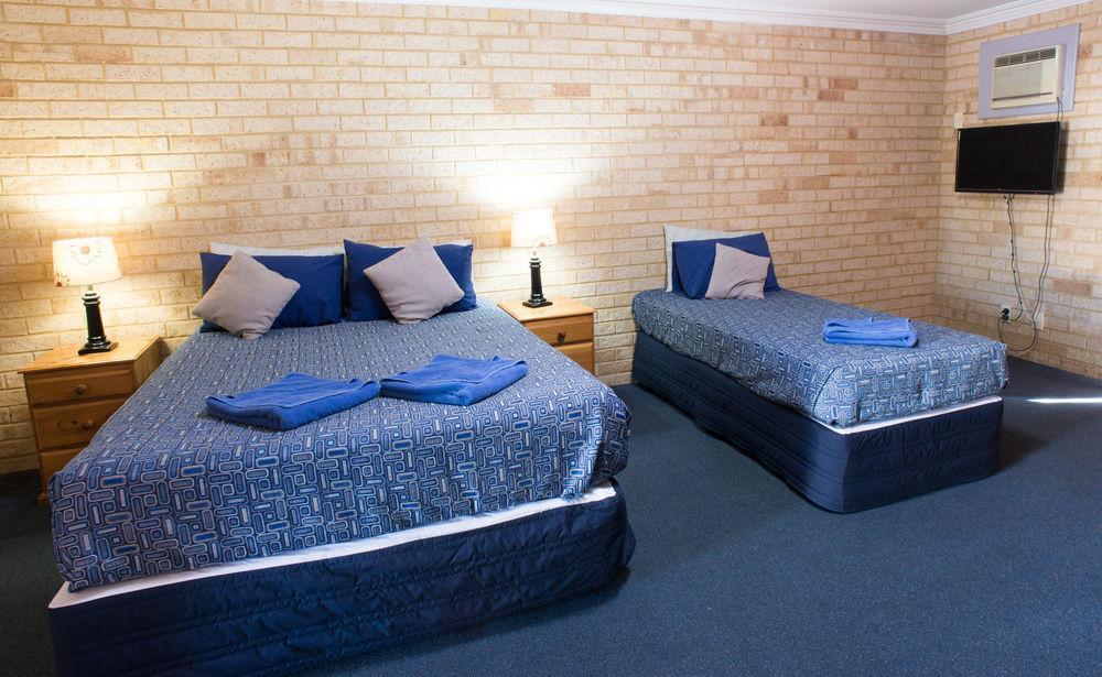 Palm Motel 3*