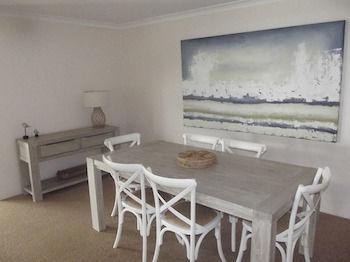 Pelican Shore Oceanfront 6 *