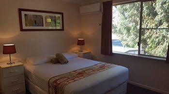 Pelican Shore Oceanfront 6 Villa