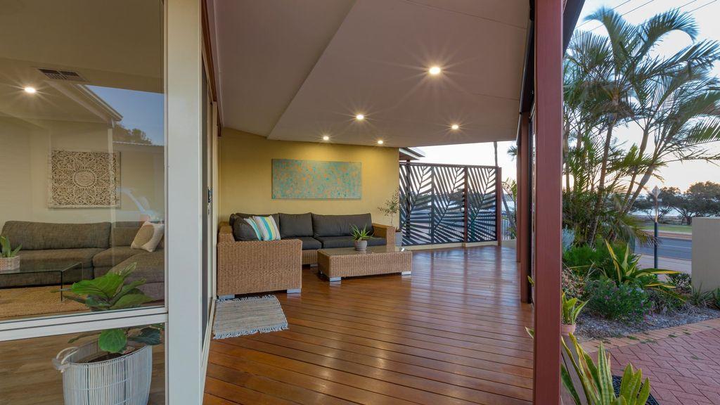 Starboard Views - River Front Villa *