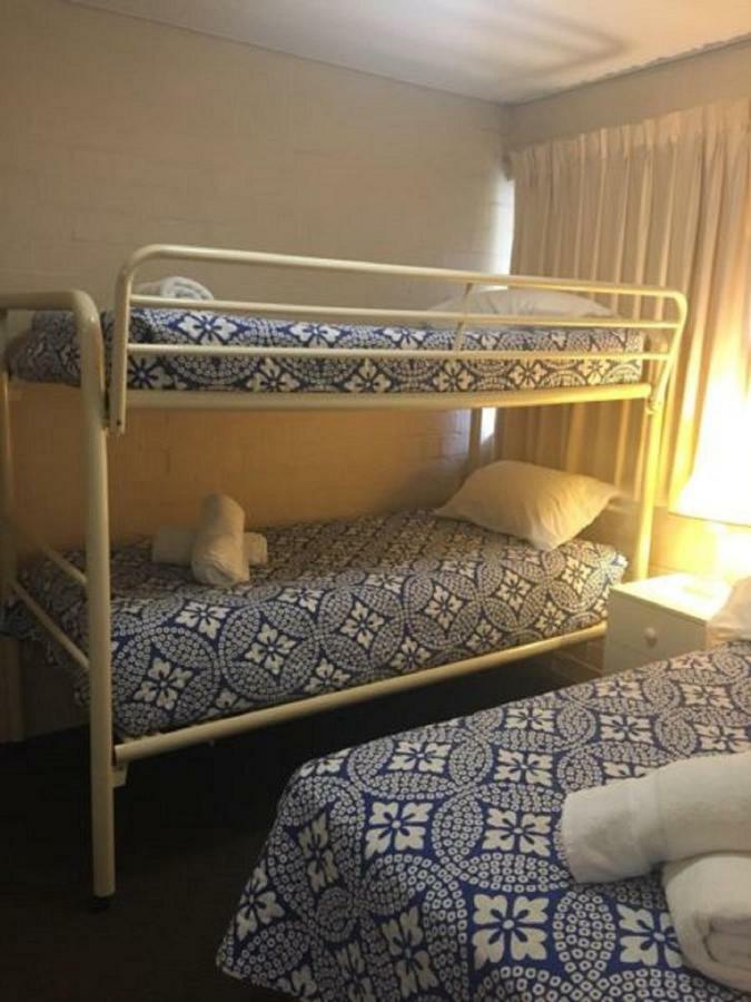 Apartment Riverview Holliday Villa With River Views And Pool *