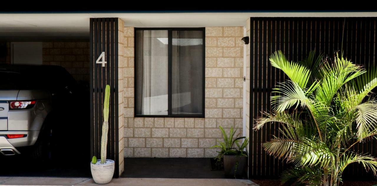 27 Degrees Villa *