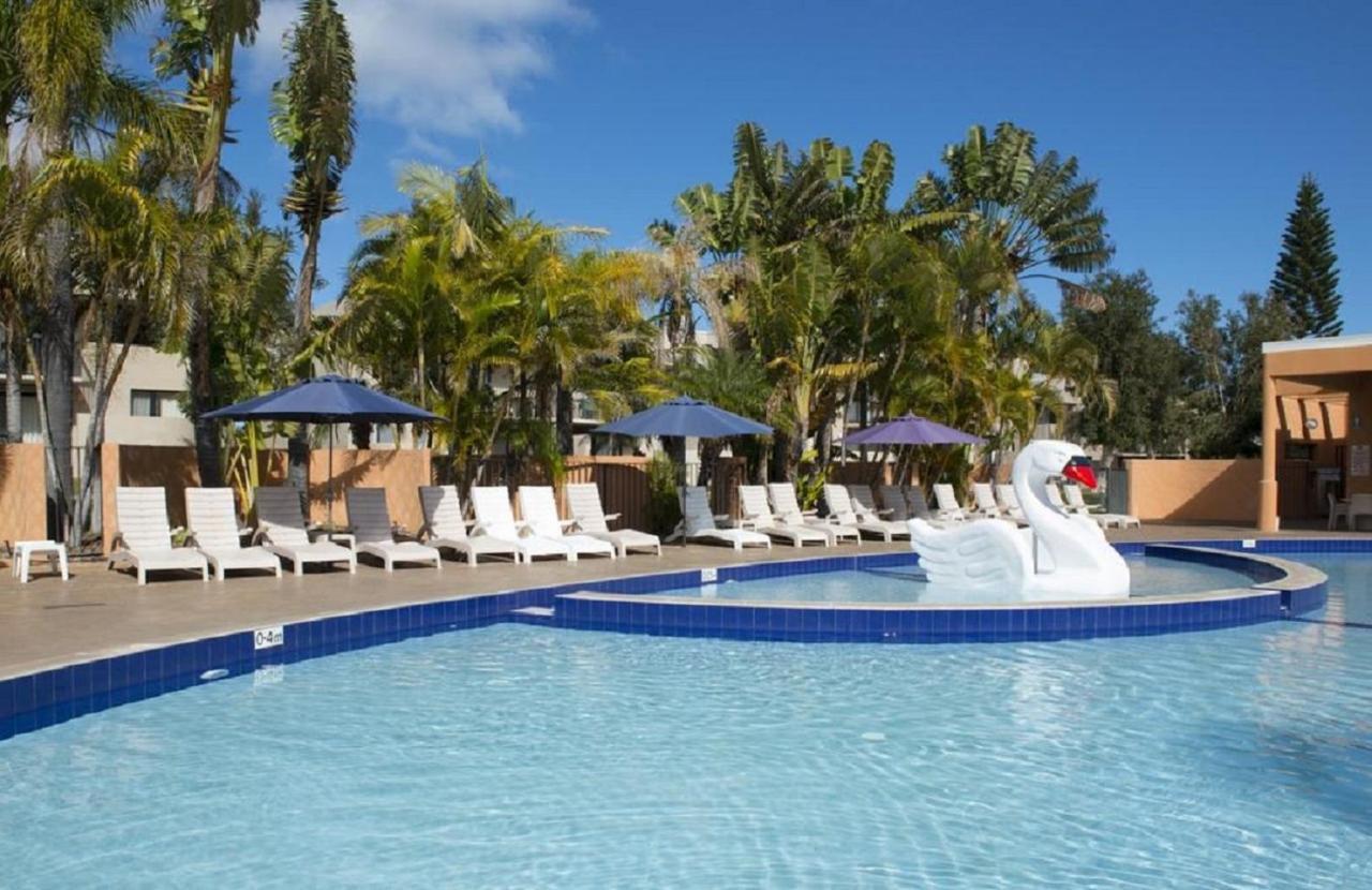 Apartment Riverview Holliday Villa With River Views And Pool