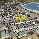 Riverview Holiday Apartment 66 - Kalbarri Wa