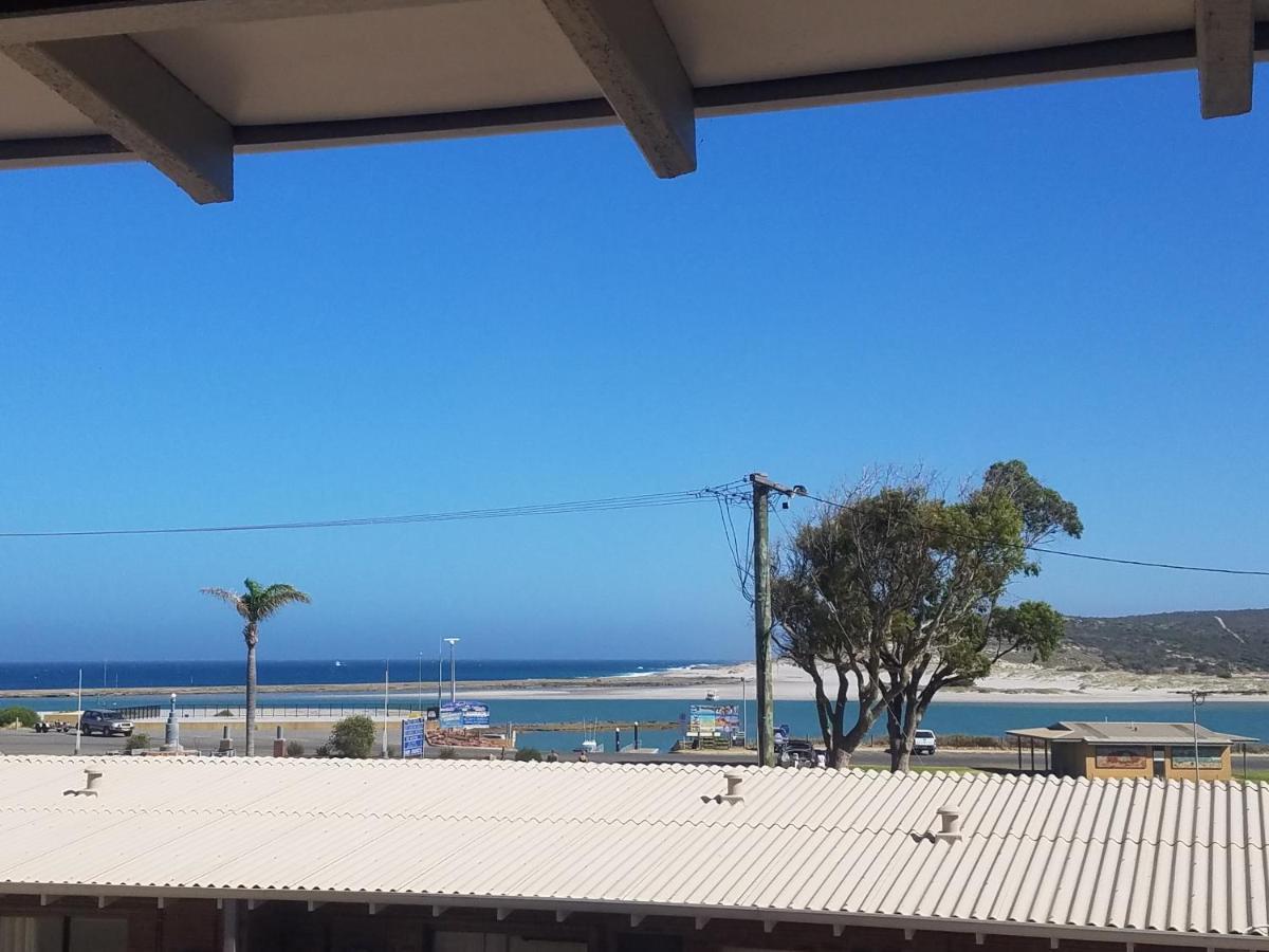 Seaview Apartment *