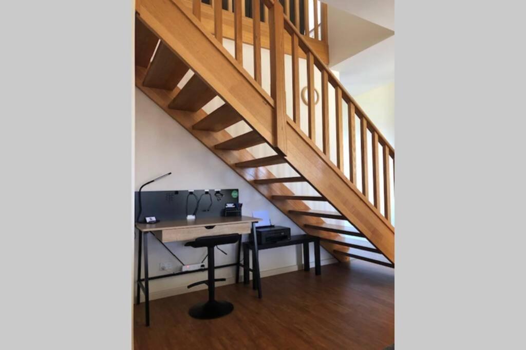 The Lookout Amazing Views - Free Wifi & Netflix Holiday home *