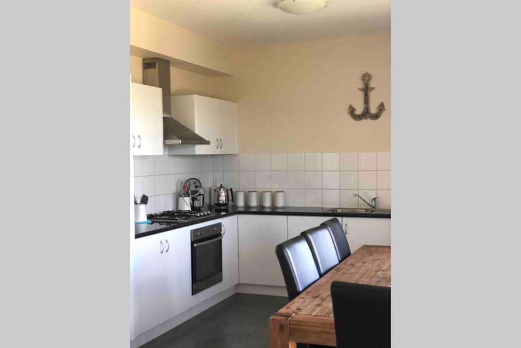 The Lookout Amazing Views - Free Wifi & Netflix Holiday home