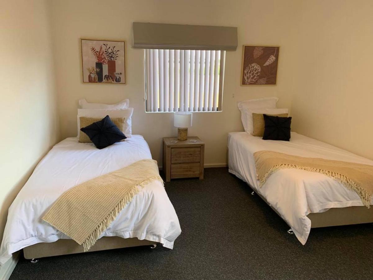 The Lookout Amazing Views - Free Wifi & Netflix Holiday home