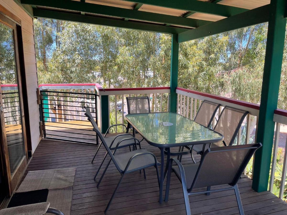 Backpackers * Kalbarri