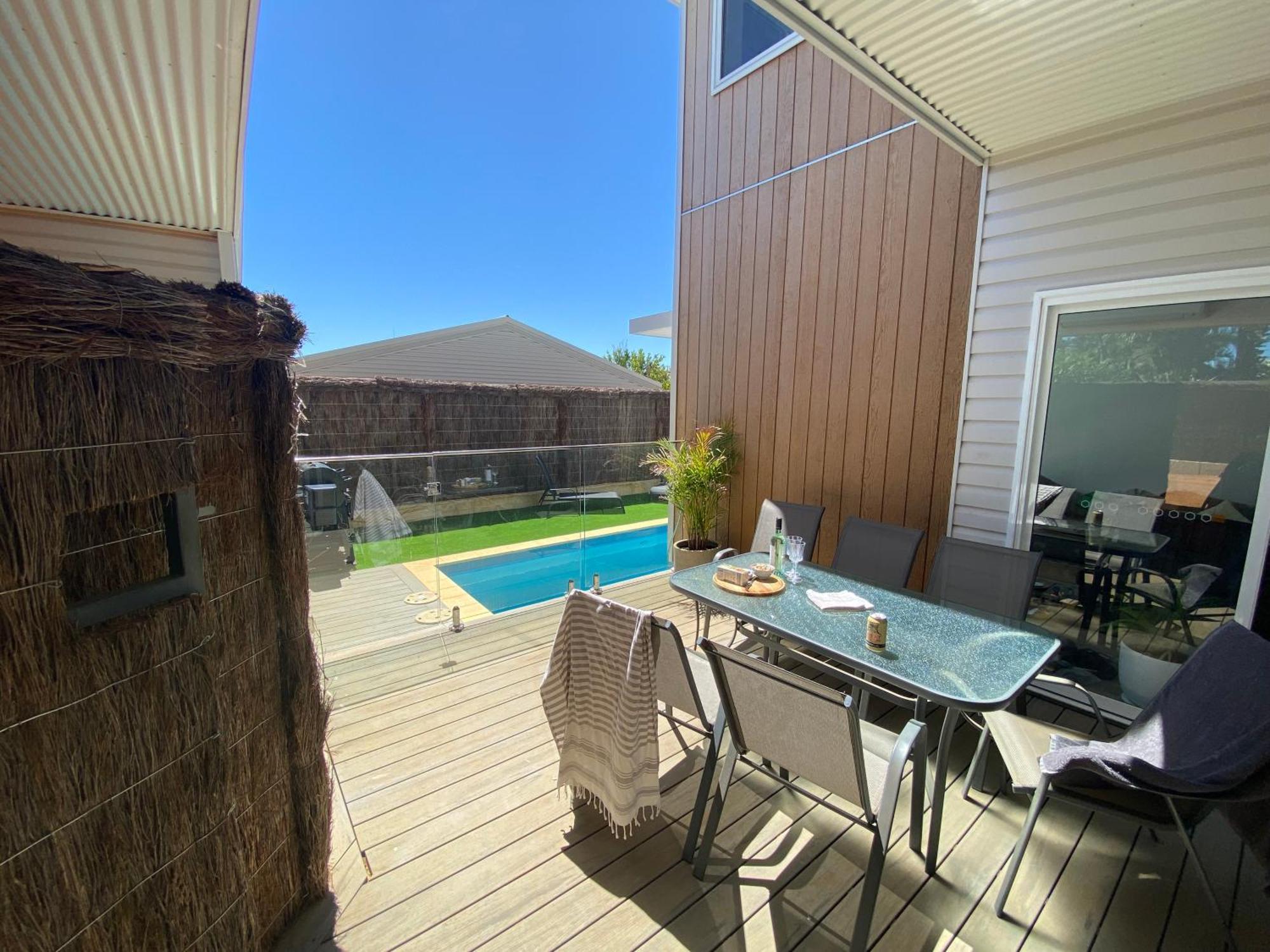 Sols Place Boutique Pool * Kalbarri