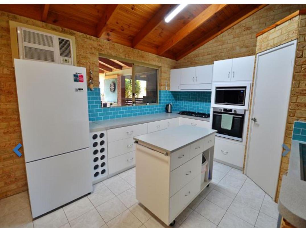 Hook, Wine And Sinker Holiday home *