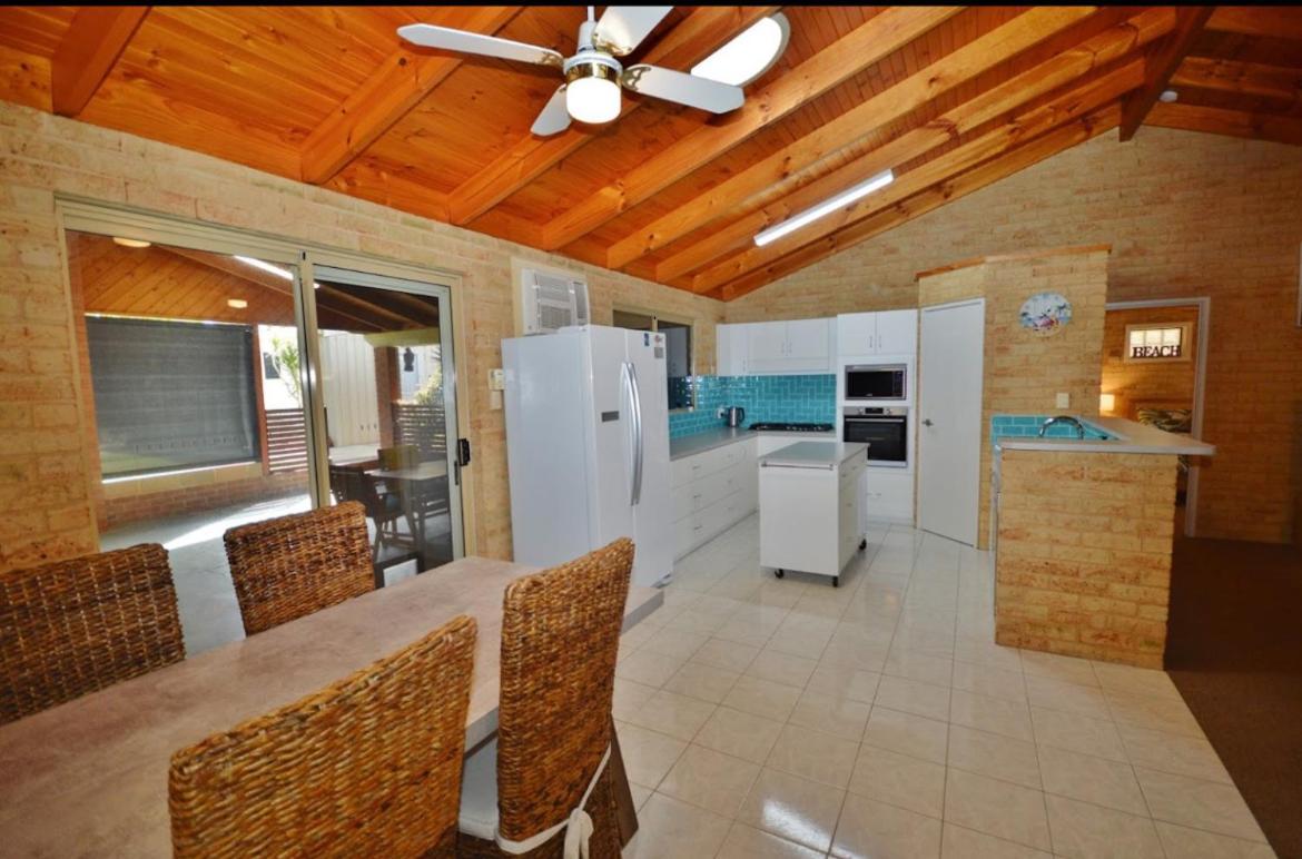 Hook, Wine And Sinker Holiday home
