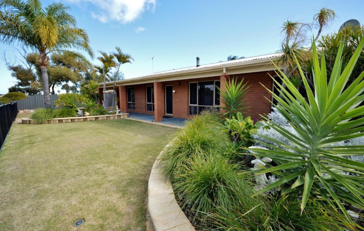 Hook, Wine And Sinker Holiday home *