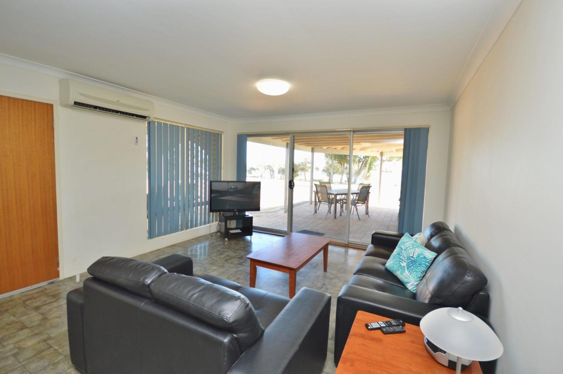 Waters B - Wa Holiday home