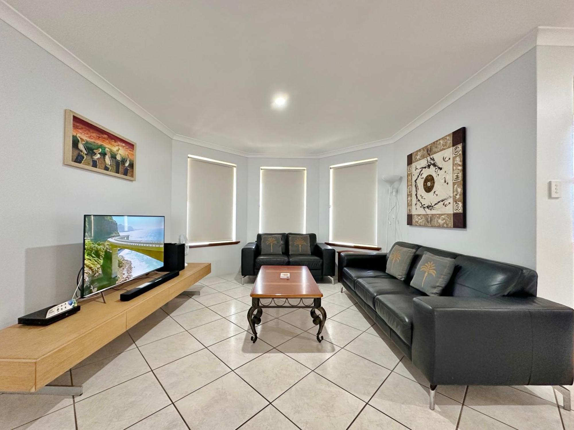 Blue Holes Getaway - Wa Holiday home *