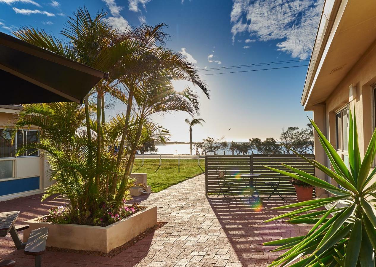 Api Pelican Front Holiday home
